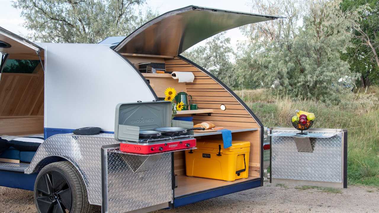 El Boulder Teardrop Camper para vehículos eléctricos