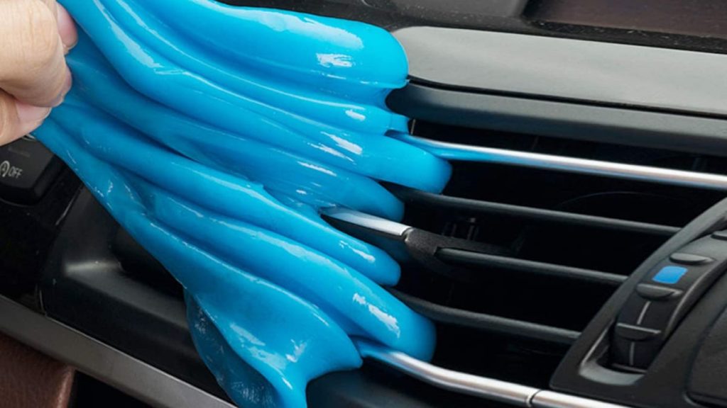 Consigue hoy este gel limpiador de coches más vendido por menos de $7