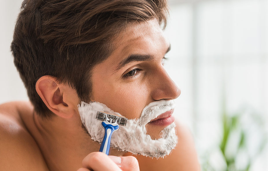 Tres de las mejores formas de tratar las quemaduras por afeitado