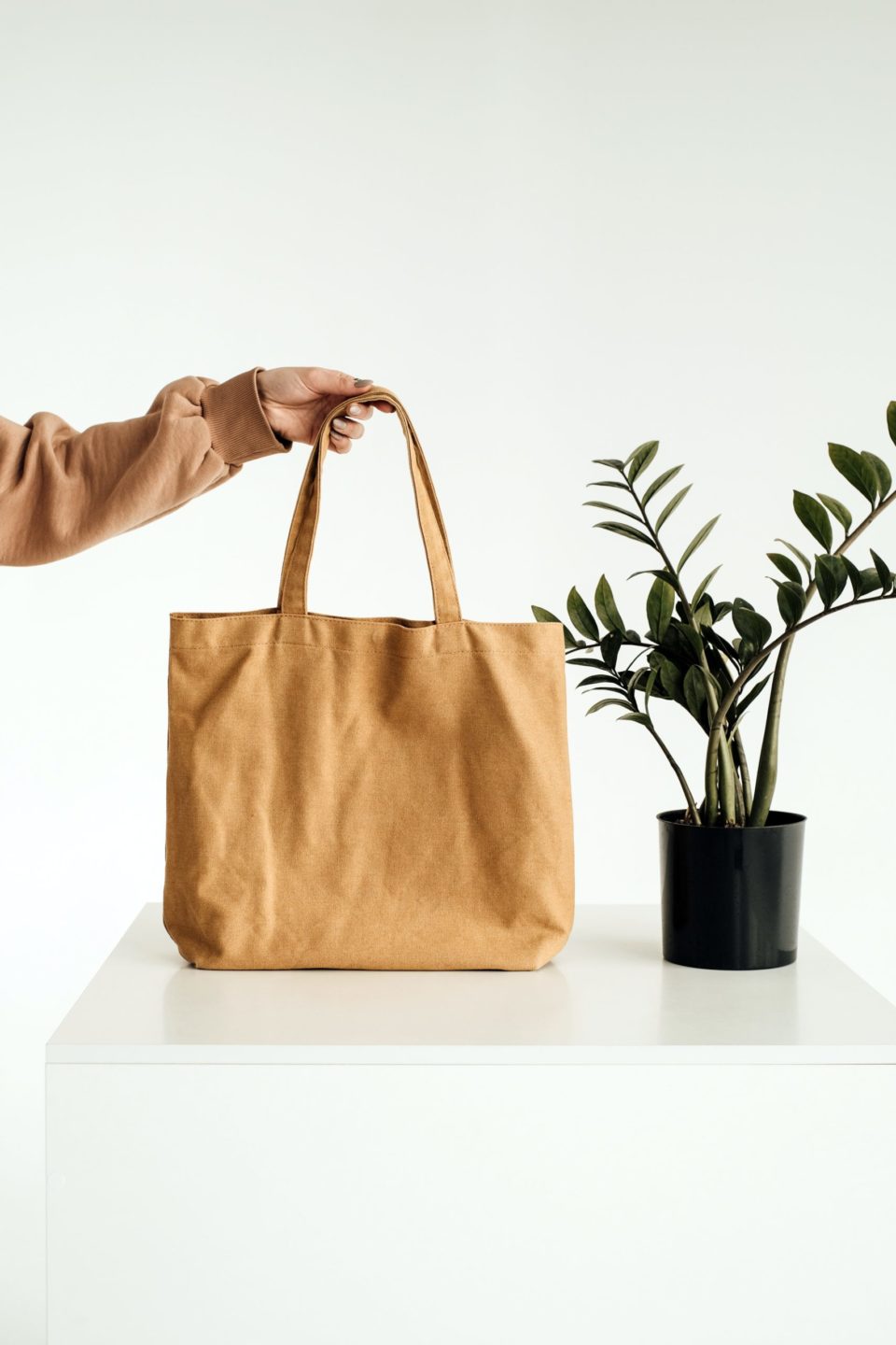 ¿Cómo se fabrican las bolsas sostenibles?