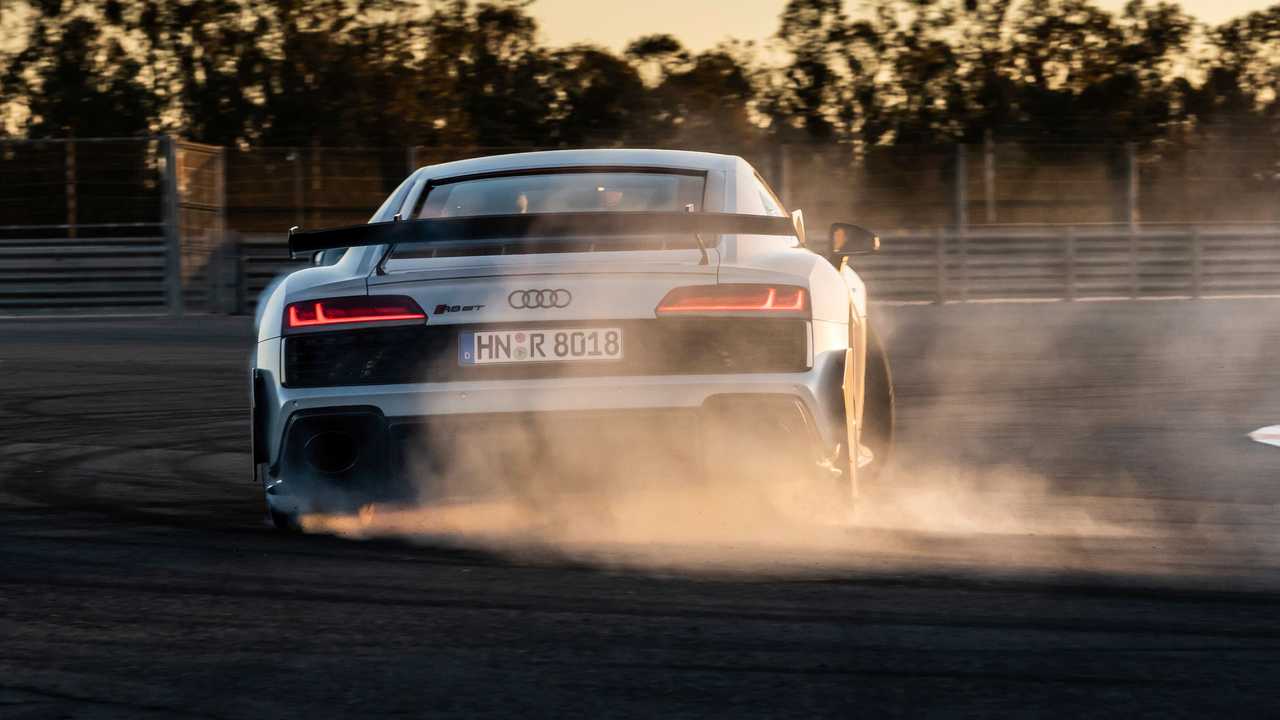 2023 Audi R8 V10 GT exterior con tracción trasera