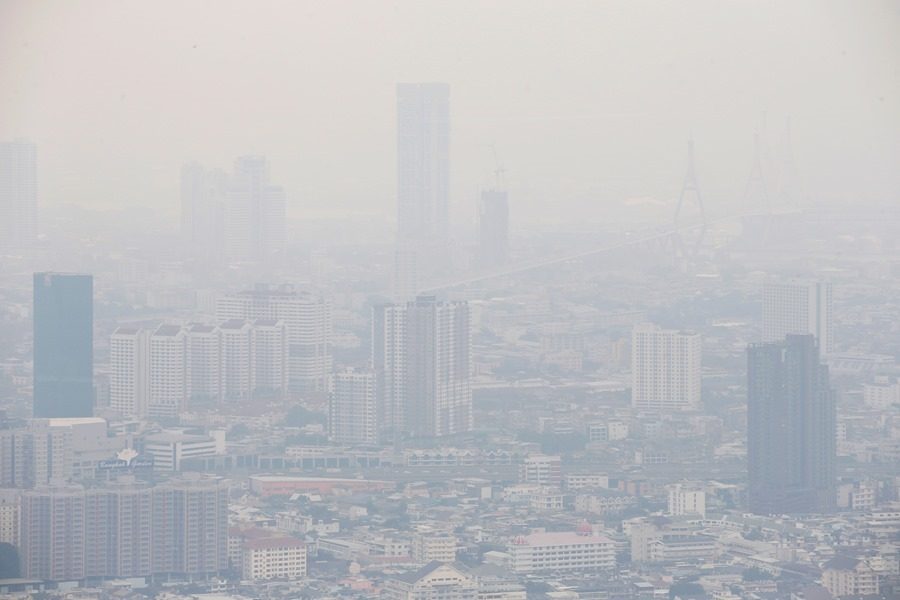 Aconsejan teletrabajo y uso de mascarillas por creciente contaminación en Bangkok