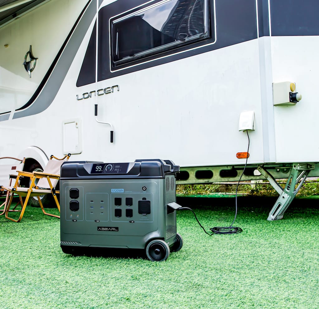 OUKITEL ABEARL P5000 conduce una caravana